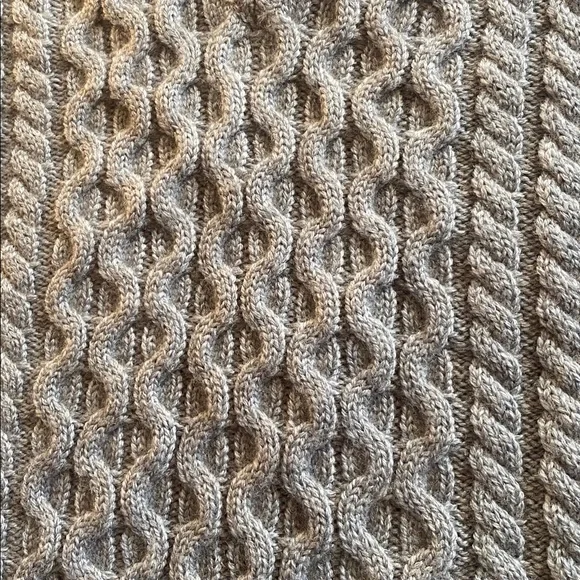 NWOT Quince Australian Merino Wool Cable Sweater Vest size M - Picture 7 of 10